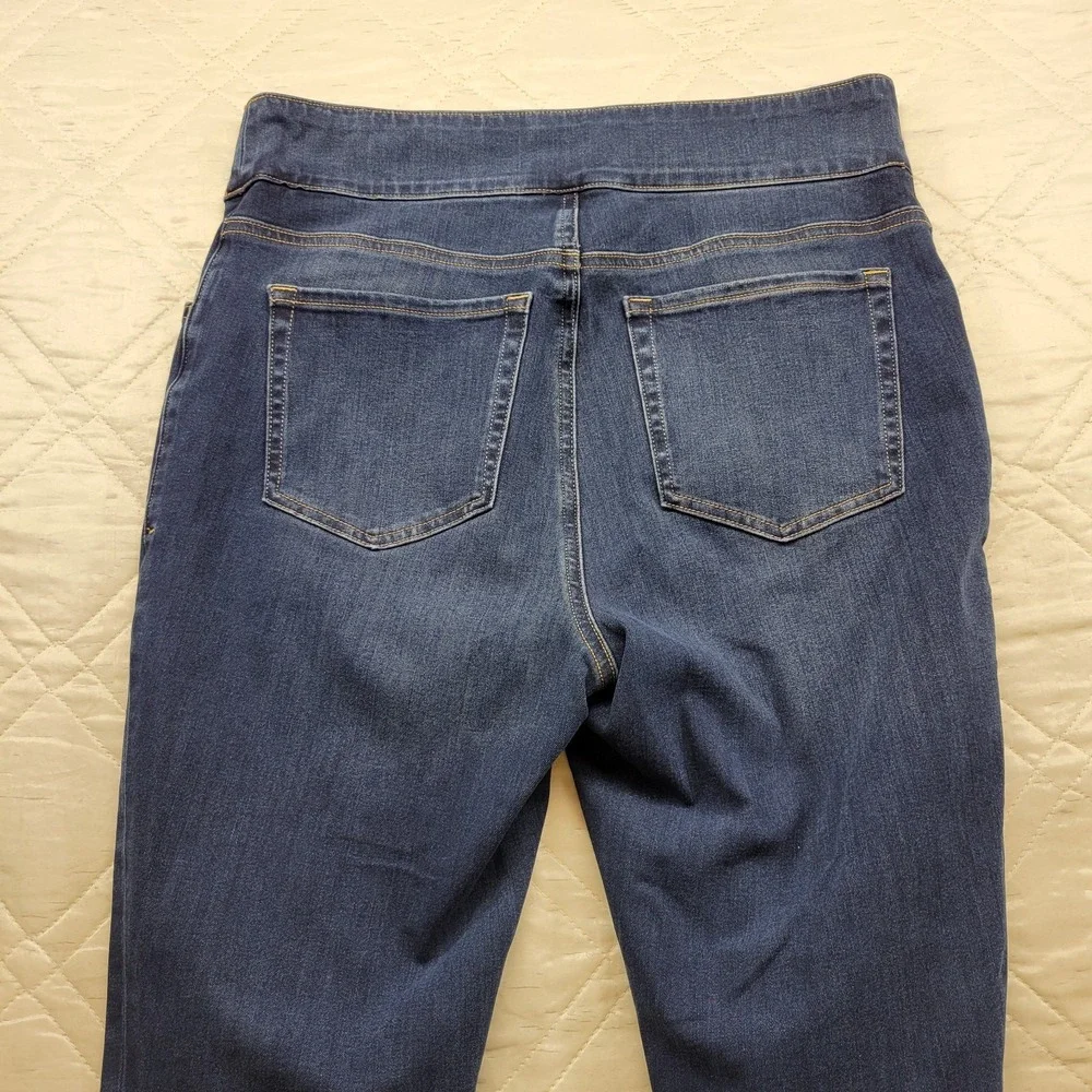 Duluth Pull On skinny blue jeans size 10